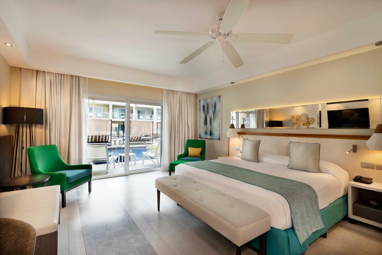 Superior Double Room Swim Up
